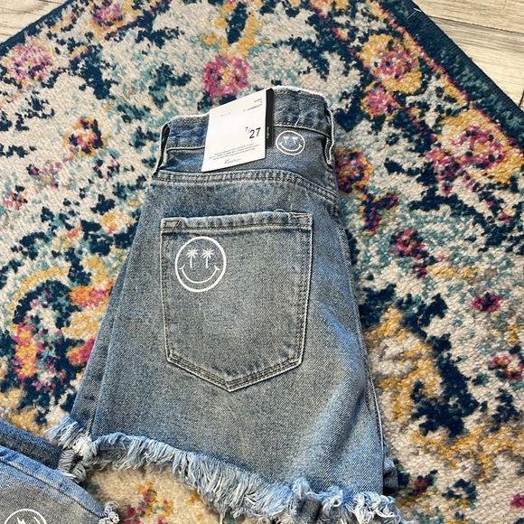 KanCan Medium Demin High Rise Shorts - Picture 2 of 3